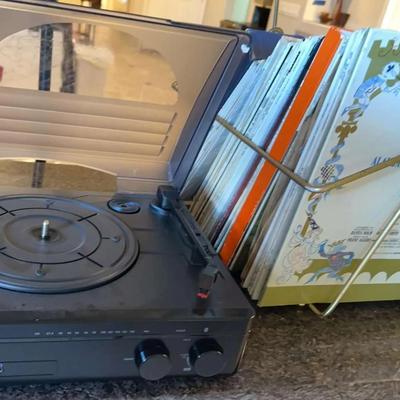 Let’s Dance!  Seeying Turntable With Old Record Collection 
