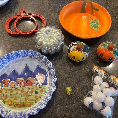 All Fall! Mesa Int’l Ceramic Pie Dish, Pumpkin Serving Dish, Votive Holders, Trivet & More