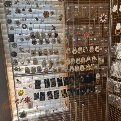 Sale Photo Thumbnail #37