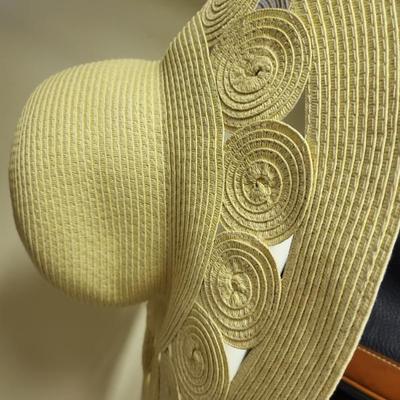 Sale Photo Thumbnail #95