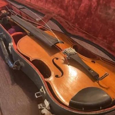 Vintage Wooden Violin in Case