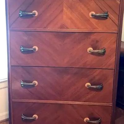 San Francisco Furniture Co. Wooden 4-Drawer Dresser with Metal Handles