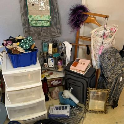 Bathroom & Household Goods with Storage, Luggage & Accessories