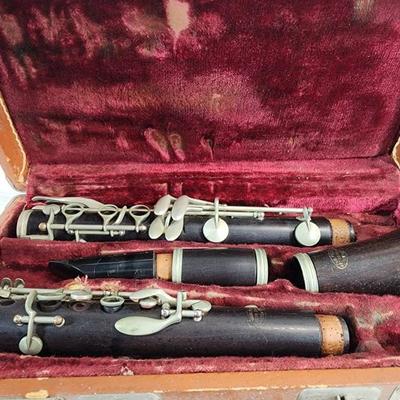 Sale Photo Thumbnail #143: clarinet