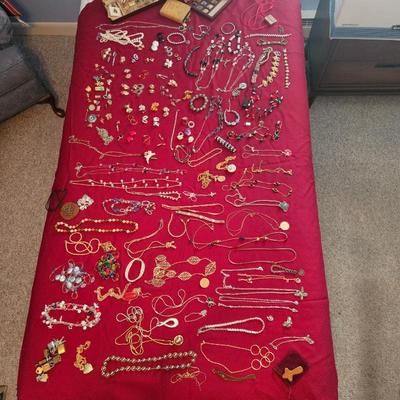 Sale Photo Thumbnail #84