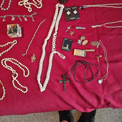 Sale Photo Thumbnail #76