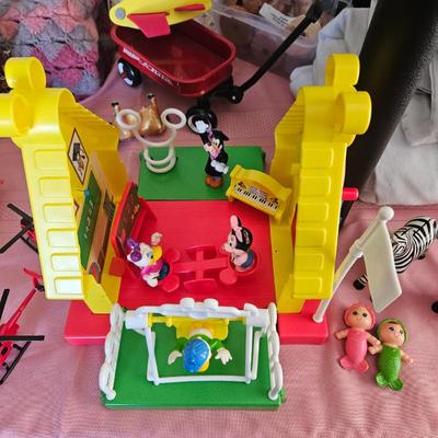 Vintage Mickey Minie mouse school house
