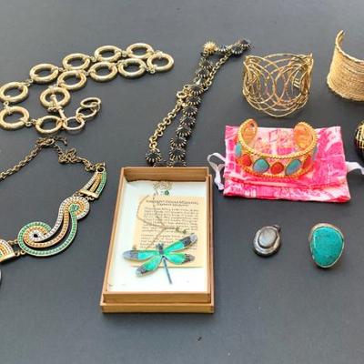 Sale Photo Thumbnail #33: Costume jewelry