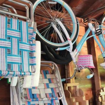 Sale Photo Thumbnail #212: Vintage Lawn Chairs