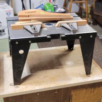 Sale Photo Thumbnail #190: Router Table