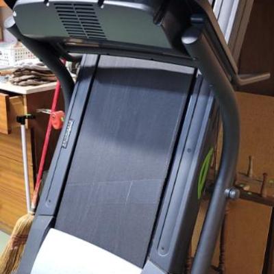 Sale Photo Thumbnail #192: Treadmil