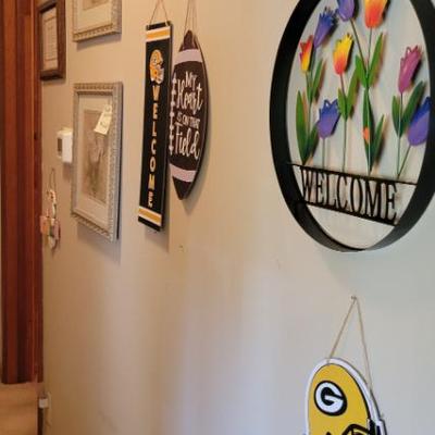 Sale Photo Thumbnail #40: Wall Decor