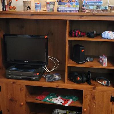 Sale Photo Thumbnail #66: Entertainment Hutch and Media