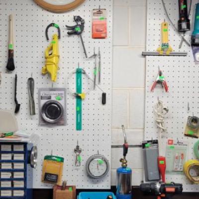 Sale Photo Thumbnail #179: Tools