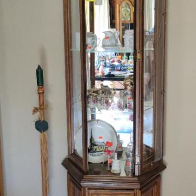Sale Photo Thumbnail #3: Small curio