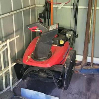 Sale Photo Thumbnail #246: Single Stage Simplicity Snowblower