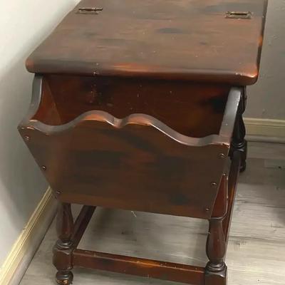 Pine Old Tavern Doughbox End Table