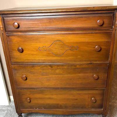 Wooden Chest Of Drawers 