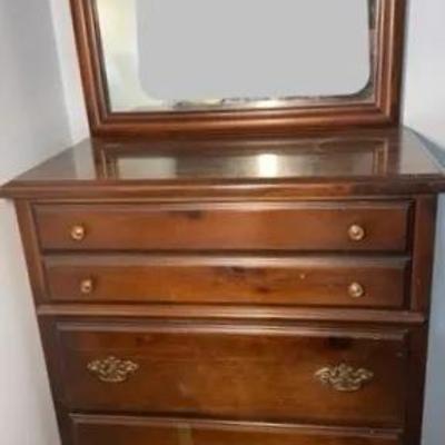 Bassett Furniture Chest Of Drawers & Mirror