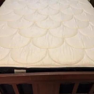 Myer-Spalti Bed Frame & Mattress Full Size 