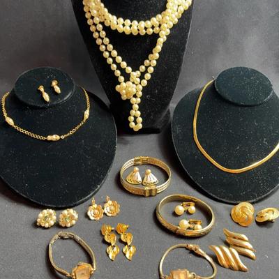 Pearl & Gold Tone Costume Jewelry 