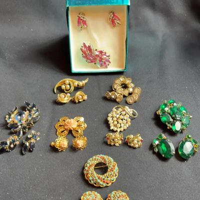 Vintage Brooches With Matching Earrings 