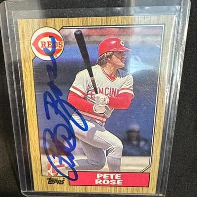 Pete Rose Autographed Baseball Card