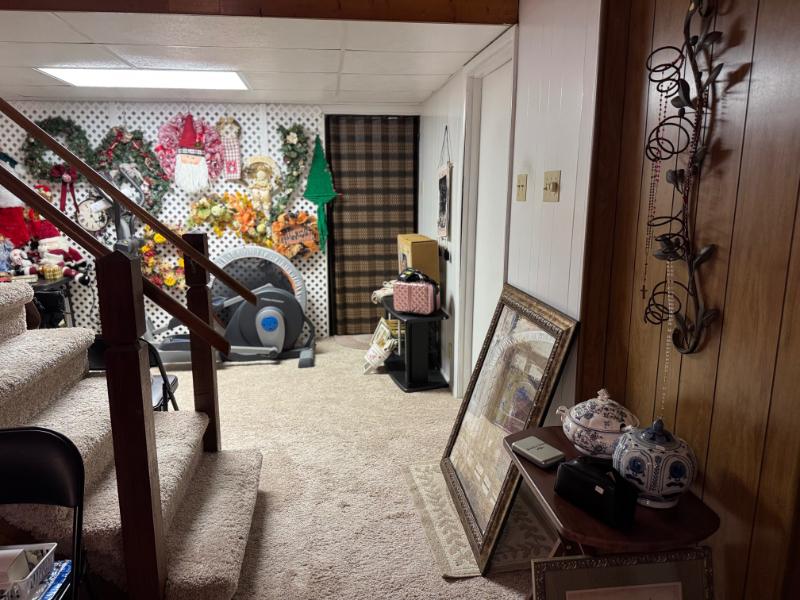 Sale Photo Thumbnail #81