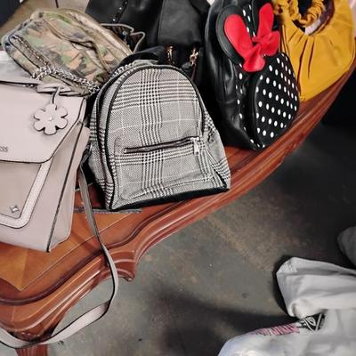 Sale Photo Thumbnail #91