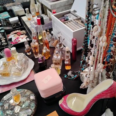Sale Photo Thumbnail #104