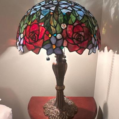 Tiffany-like table lamp 