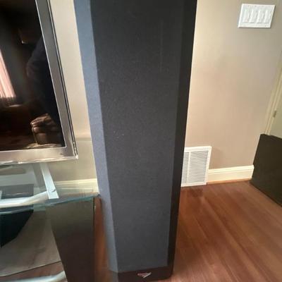 Surround sound speaker system
