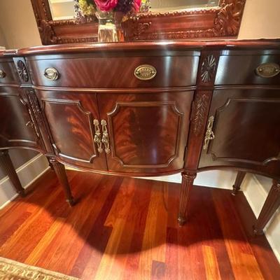 Bernhardt Side cabinet / buffet (close up view)