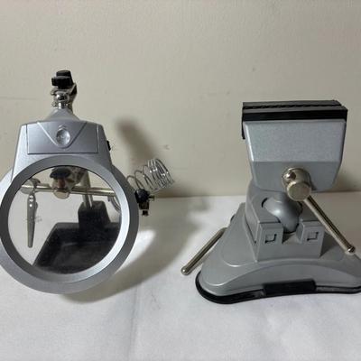 Helping Hands Magnifier & Soldering Stand Set