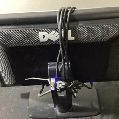 Dell LCD Computer Monitor with Cables