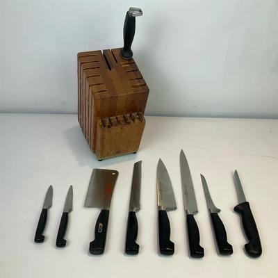 Henckels Knives With Block