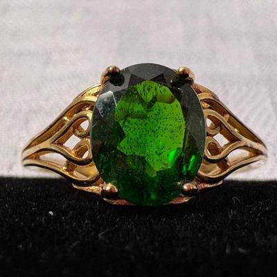 Green Stone Ring, Size 10