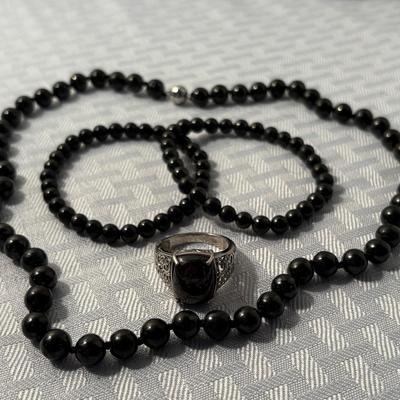 Black Beads & More (4)