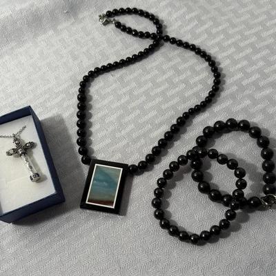 Black Beads & Meteorite (4)