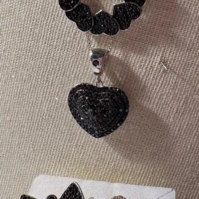 Stunning Black Spinnel (3)