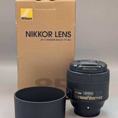 Nikon AF-S Nikkor 85mm Lens