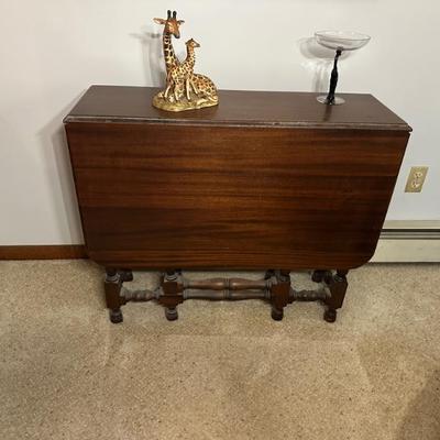 Elite drop side table