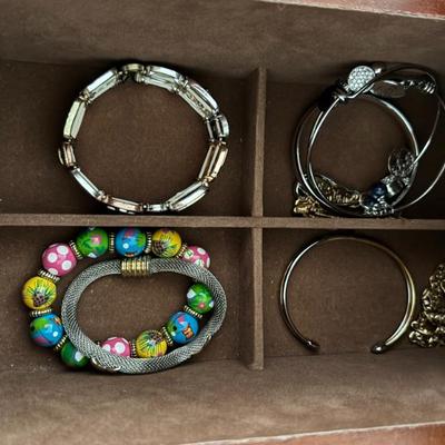 Sale Photo Thumbnail #88