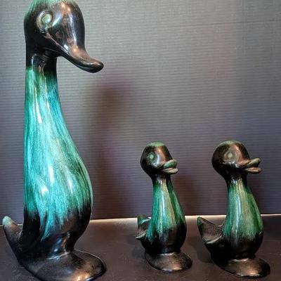 Set of Vintage Blue Mountain Pottery Ceramic Duck Figurines – Green & Black Glaze