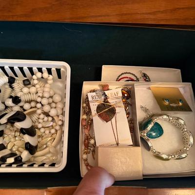 Sale Photo Thumbnail #279