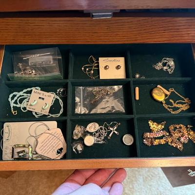 Sale Photo Thumbnail #276