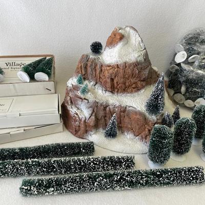 Department 56 Trees, Hedges & Mountain, Small Scale