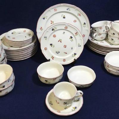 Villeroy & Boch - Petite Fleur China Set 44 Pc.