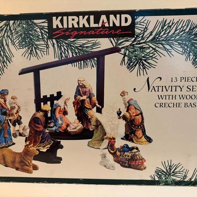 Nativity Kirkland Signature 13 Pc