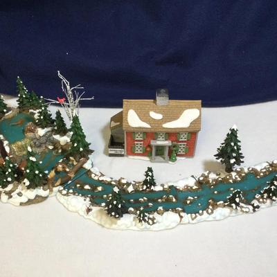 Department 56 New England Village Shingle Creek House, Mill Creek Pond & Creek